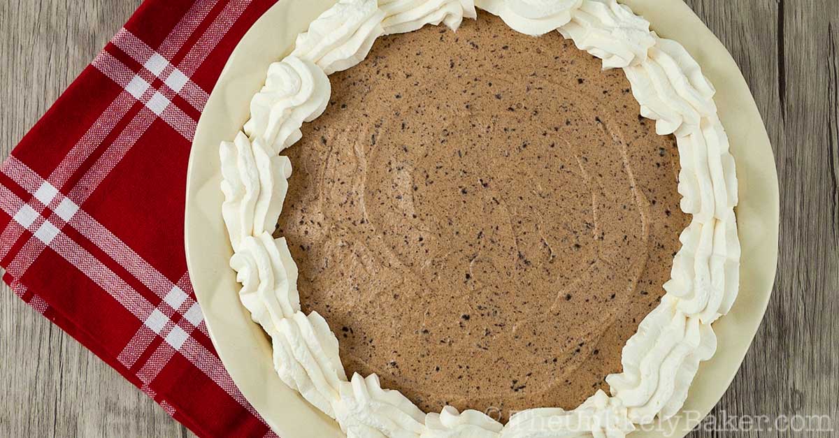 Easy Chocolate Mousse Pie Recipe with Graham Cracker Crust