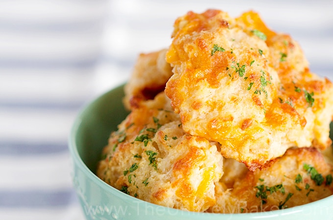 Easy Cheddar Biscuits