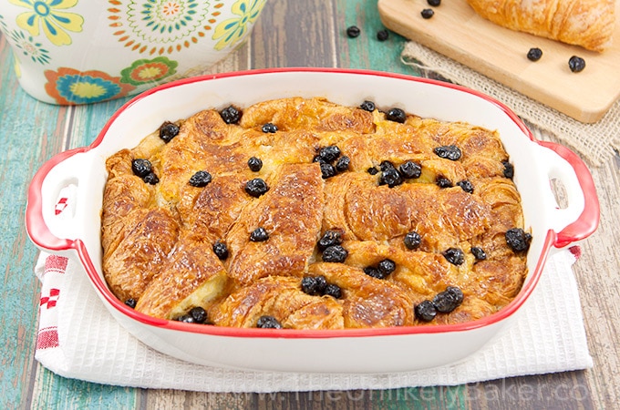 Croissant bread pudding