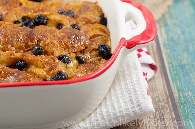 Croissant bread pudding