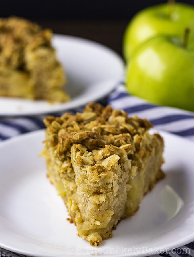Apple Crumble Coffee Cake (with video)