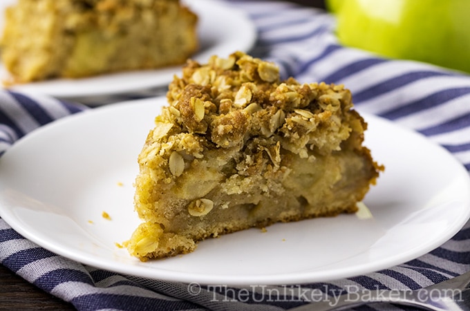 Apple Crumble Coffee Cake (with video)