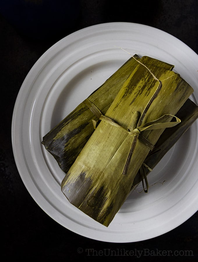 https://theunlikelybaker.com/wp-content/uploads/2019/11/Suman-Recipe-1.jpg