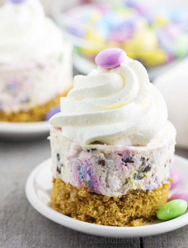 Mini Easter Cheesecakes (No Bake) - The Unlikely Baker®