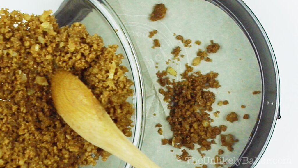 How to Make Gingersnap Crust