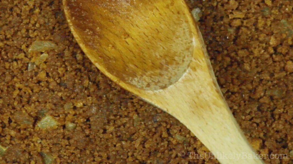 How to Make Gingersnap Crust