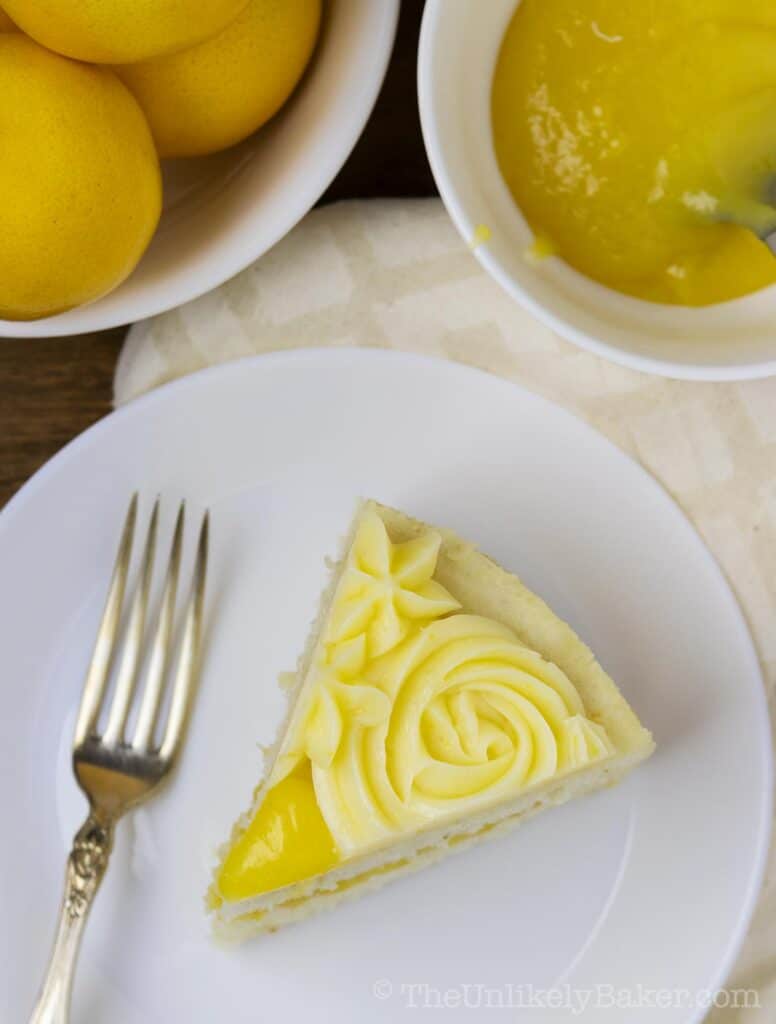 Lemon Cake with Lemon Curd Filling