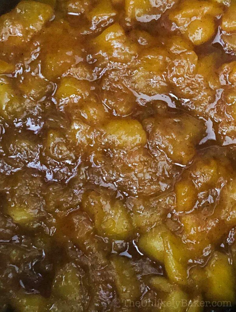 Peach and mango pie filling