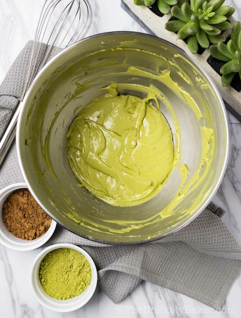 Matcha cream cheese mixture