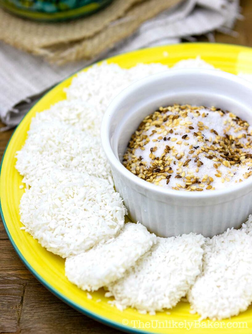 Palitaw Recipe (Filipino Rice Cakes with Coconut and Sesame Seeds)