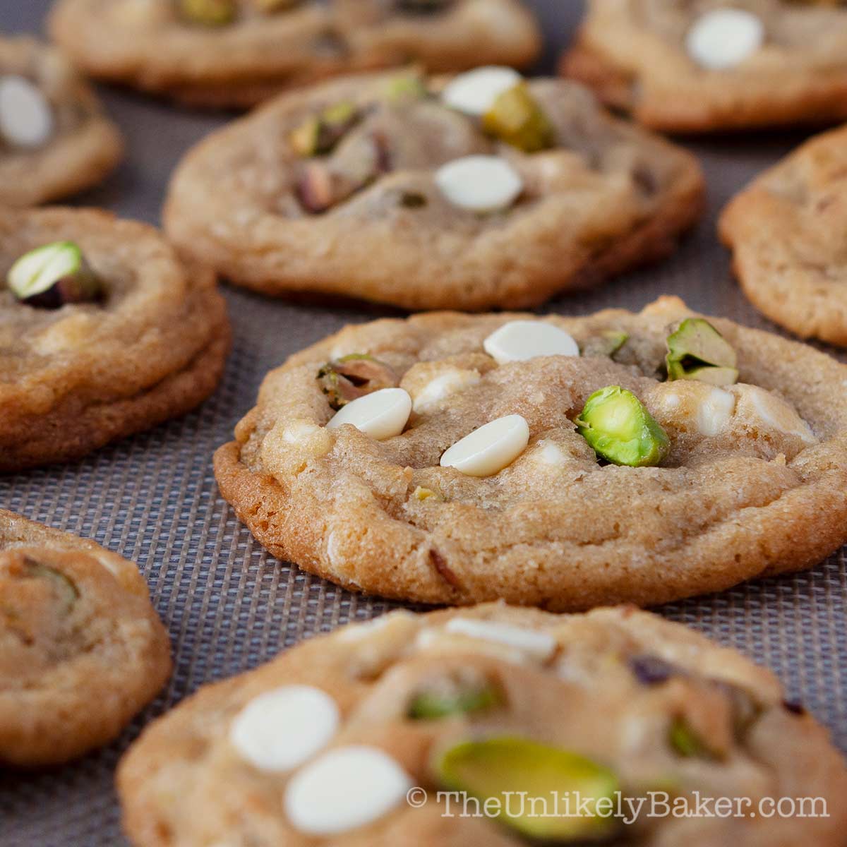 White Chocolate Pistachio Cookies (stepbystep photos) The Unlikely