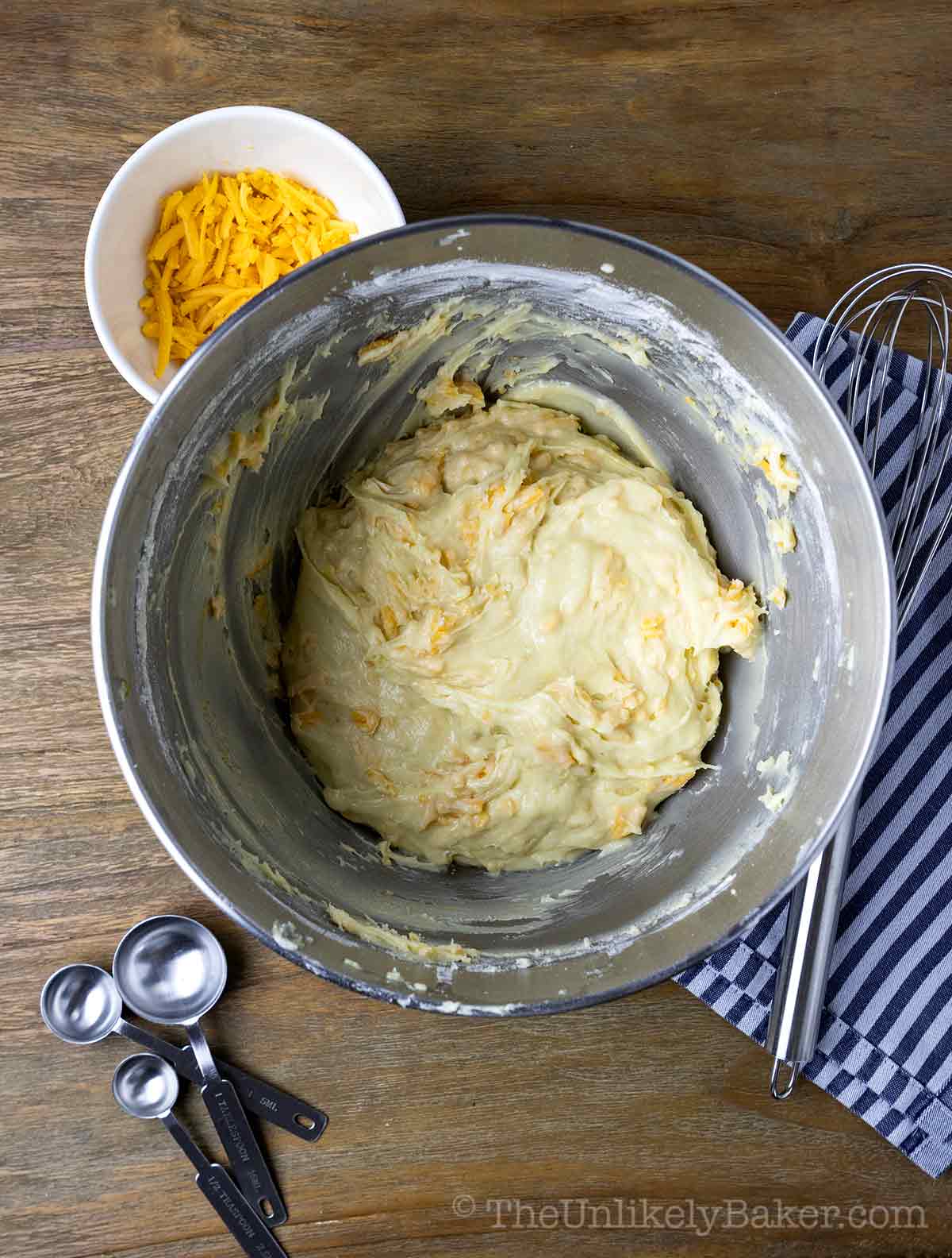 Cheese cupcake batter in a bowl.