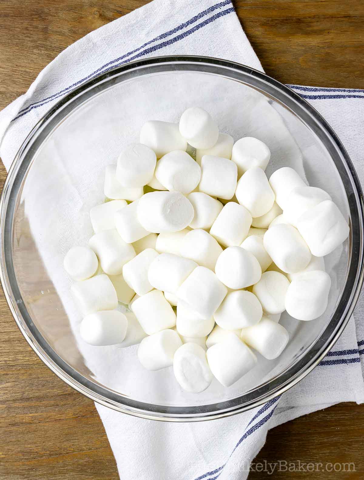 Marshmallows in a bowl.