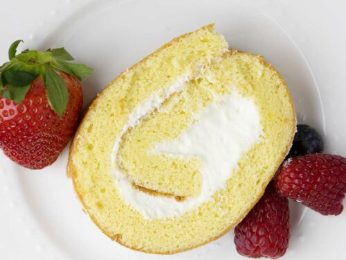 The Best Vanilla Swiss Roll Cake