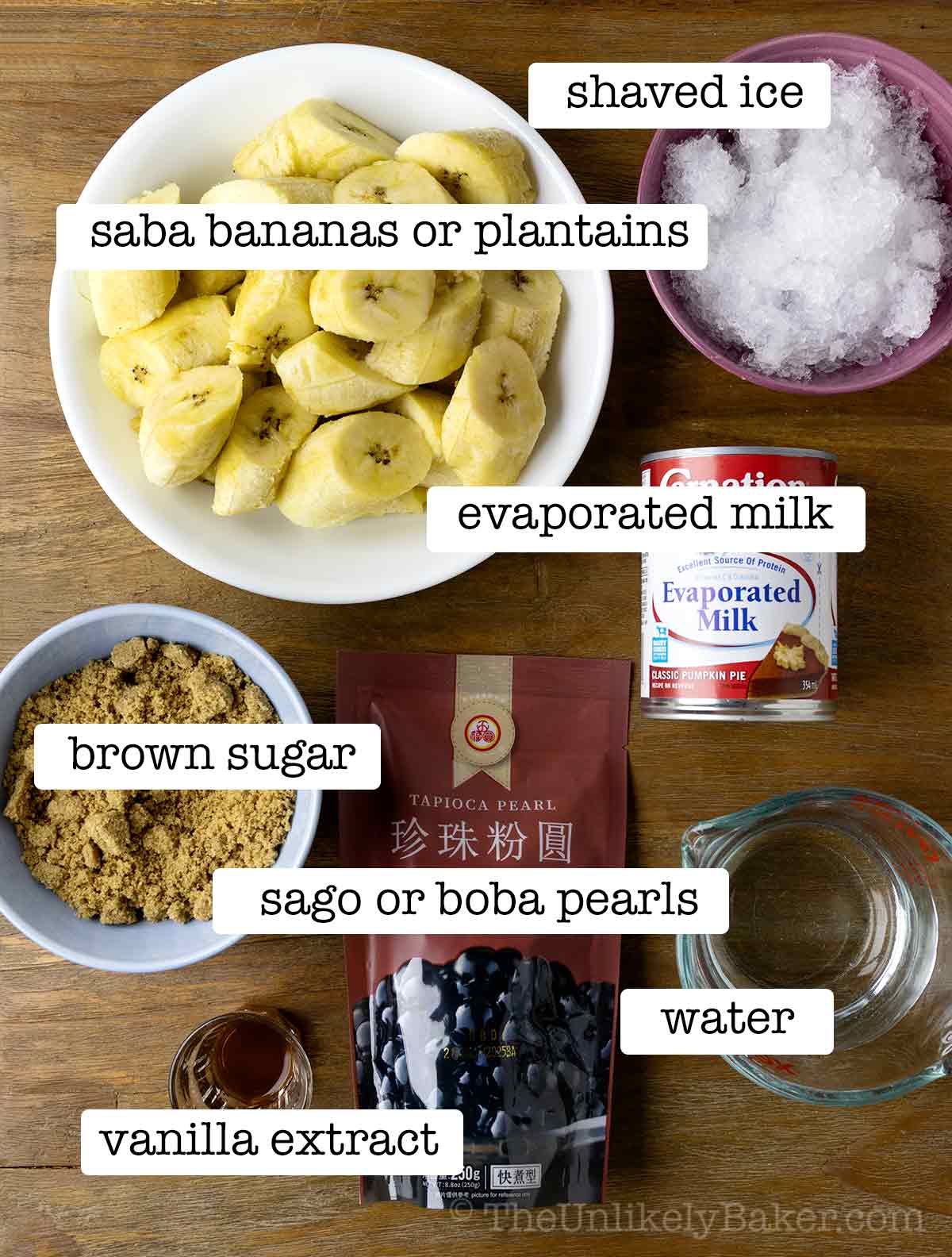 Ingredients for banana con yelo with text overlay.