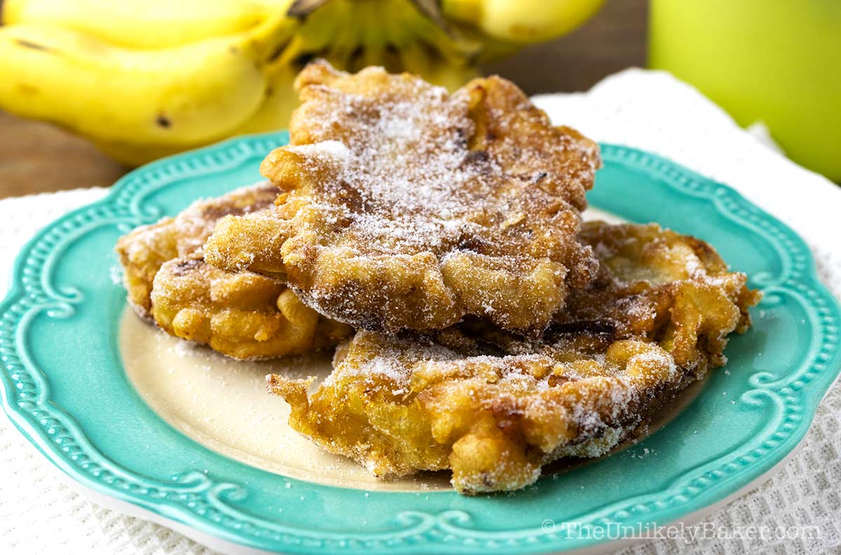 Filipino fried banana dessert sprinkled with sugar.