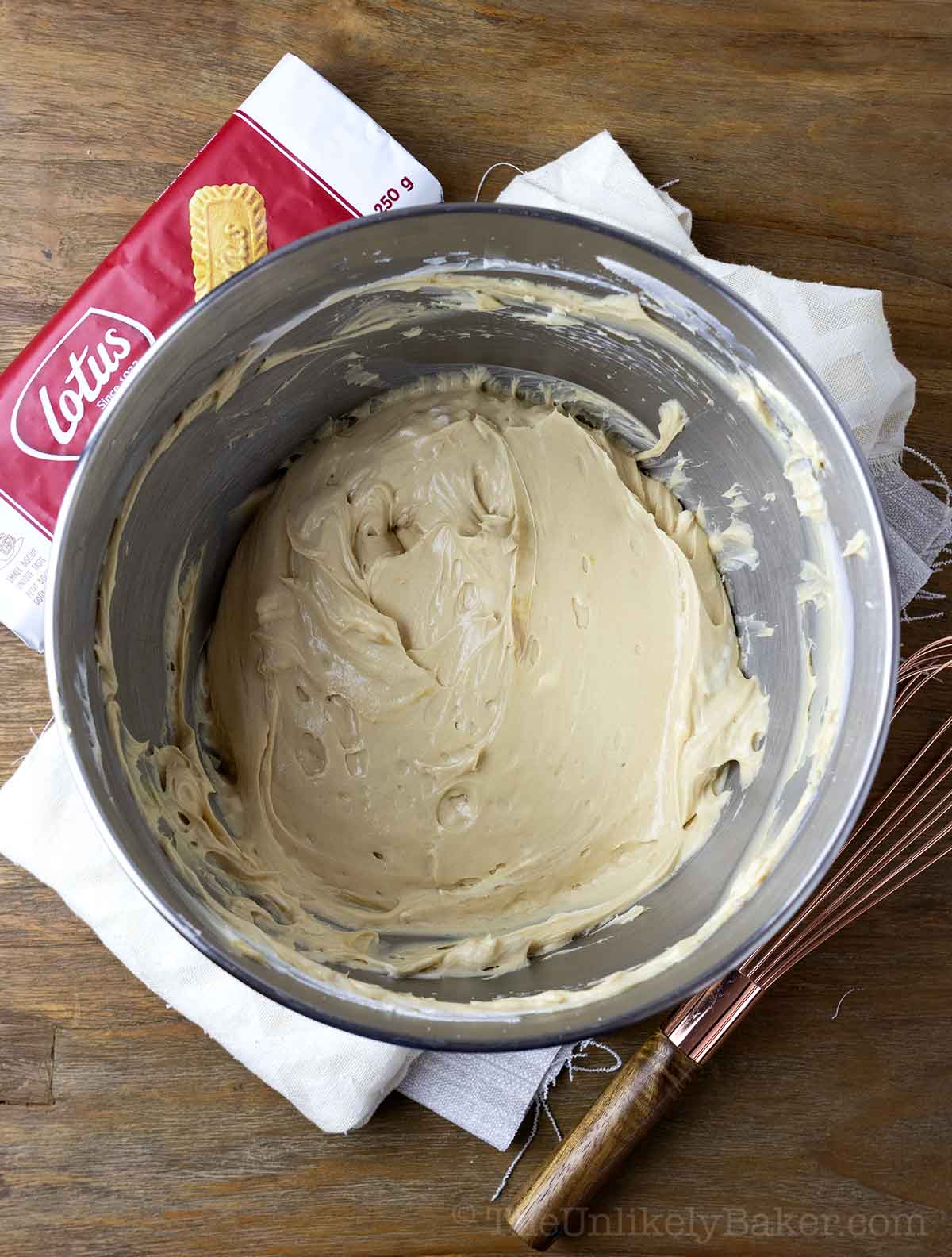 Biscoff cream cheese mixture.