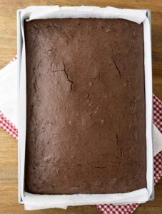 Freshly baked cocoa butter mochi in a pan.