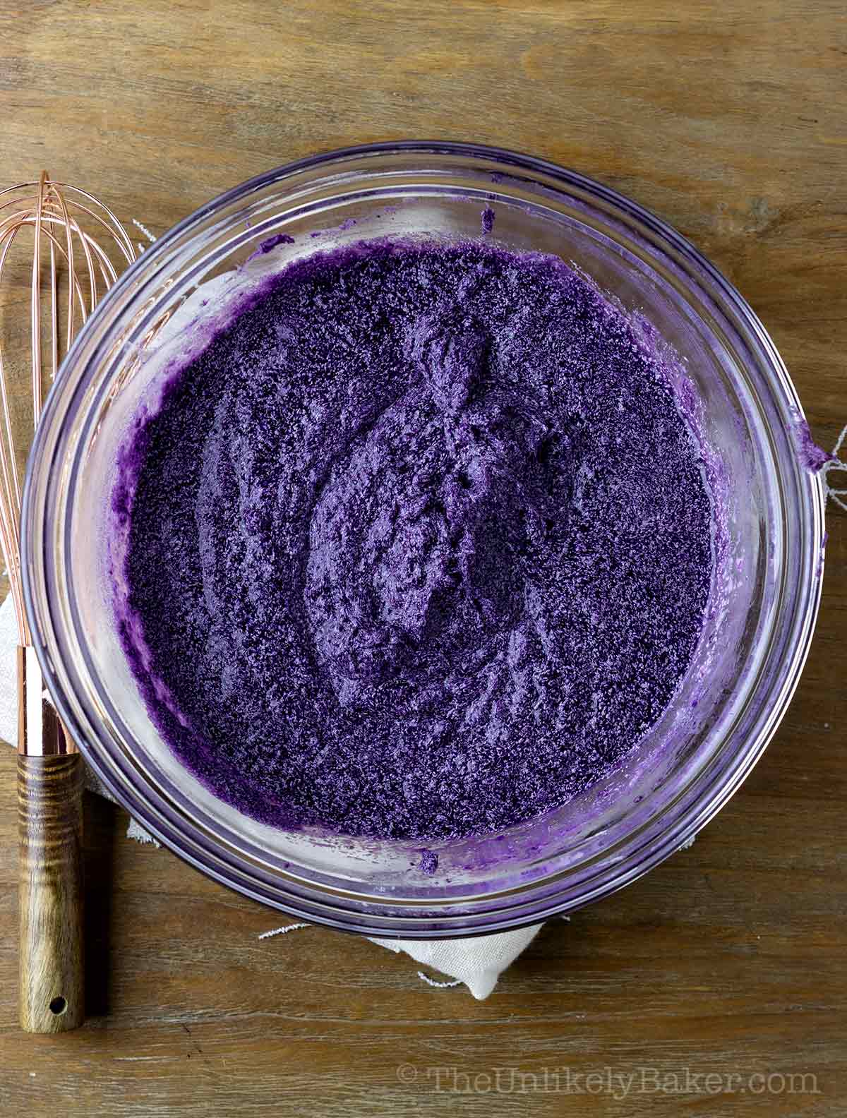 Ube pie filling in a bowl.