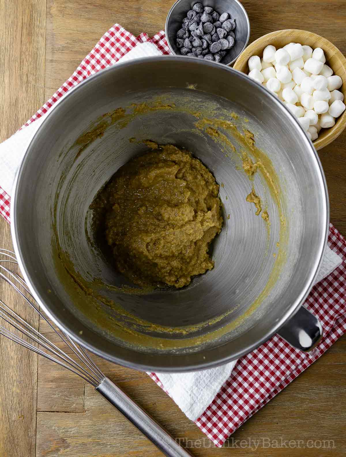 Wet ingredients in a bowl.