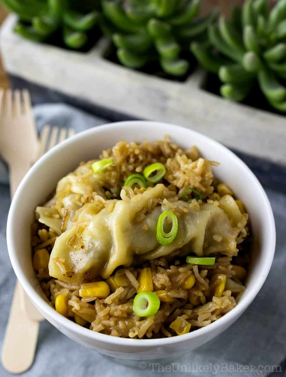 Mandu Rice (Dumpling Rice in Rice Cooker)