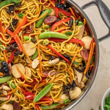 Filipino pancit canton with veggies and meat.
