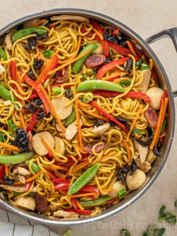 Freshly cooked Filipino pancit canton in a pan.