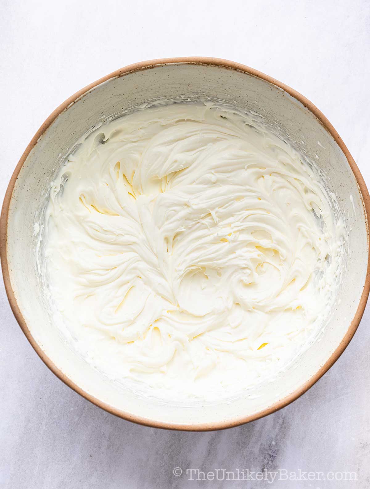 Mascarpone cream mixture.