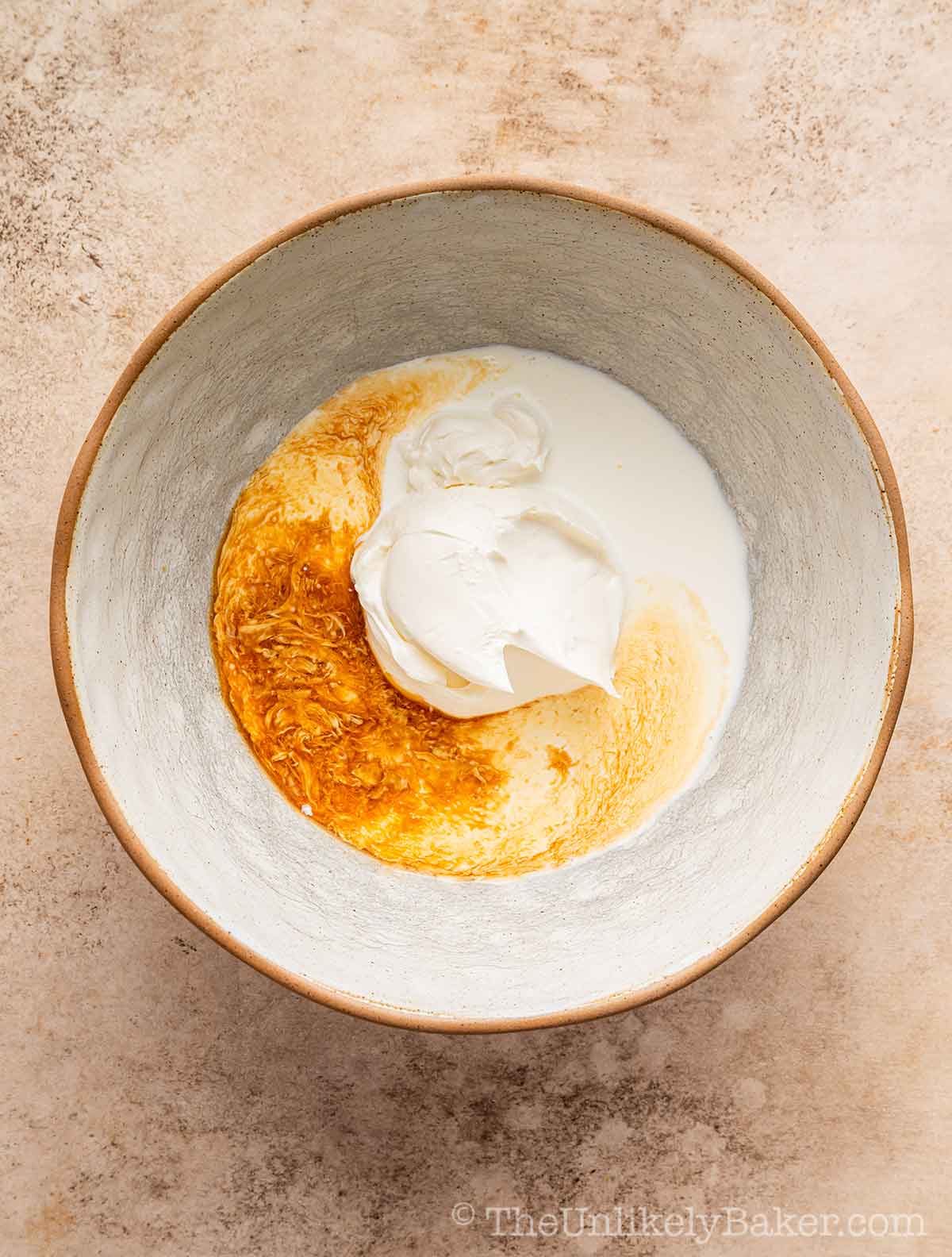 Vanilla mascarpone mixture.