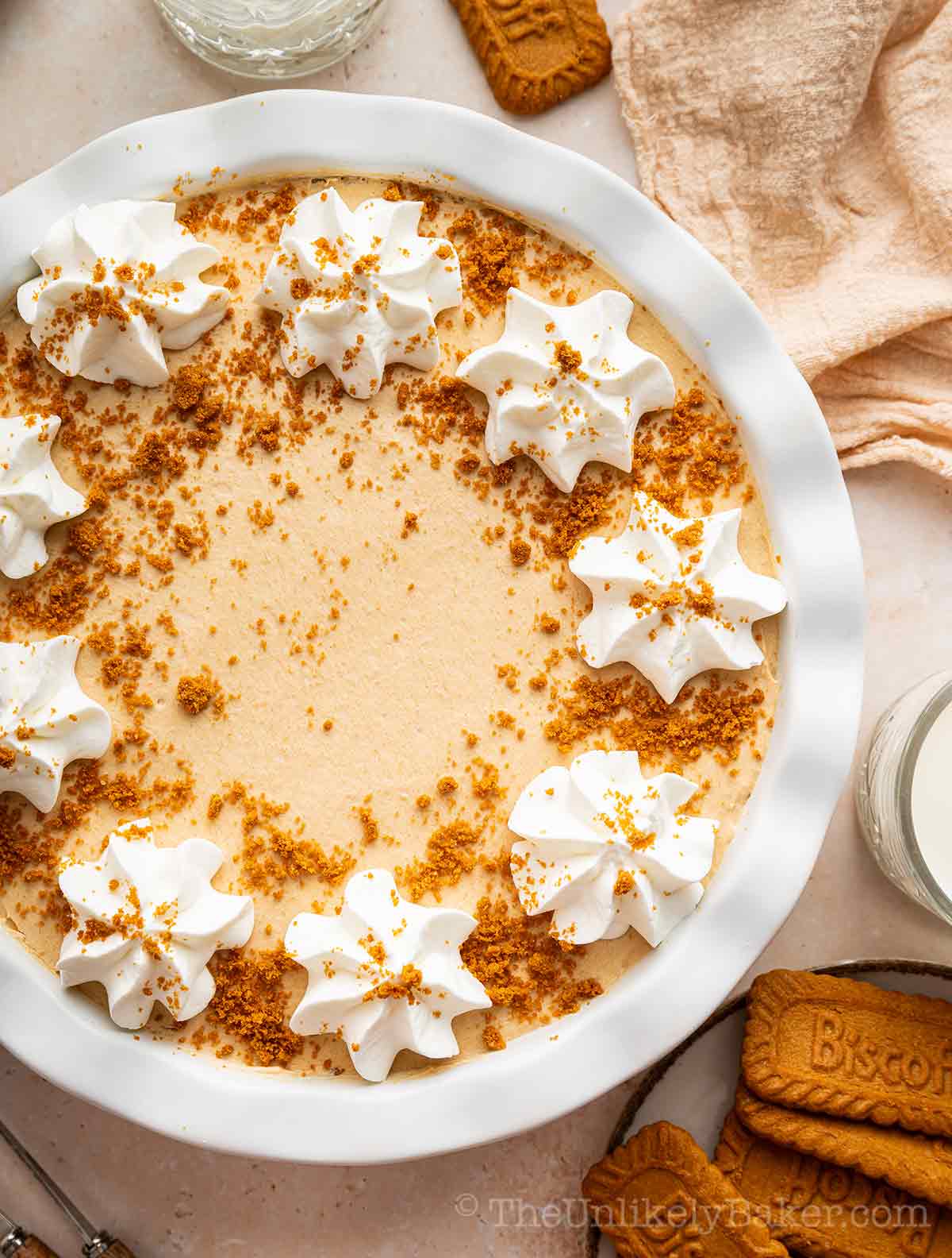 No-bake Speculoos cookie butter pie.