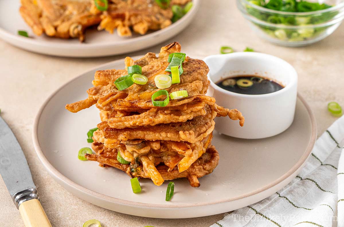 Crispy okoy kalabasa.