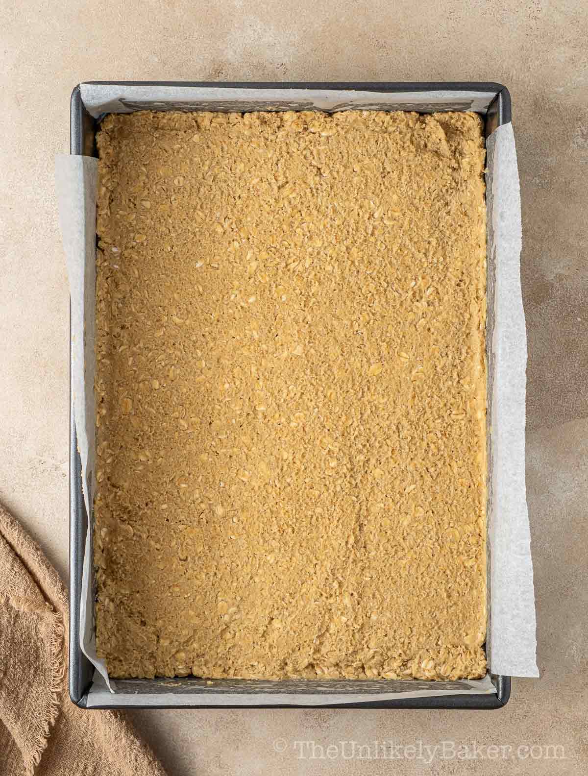 Oats cookie crust.